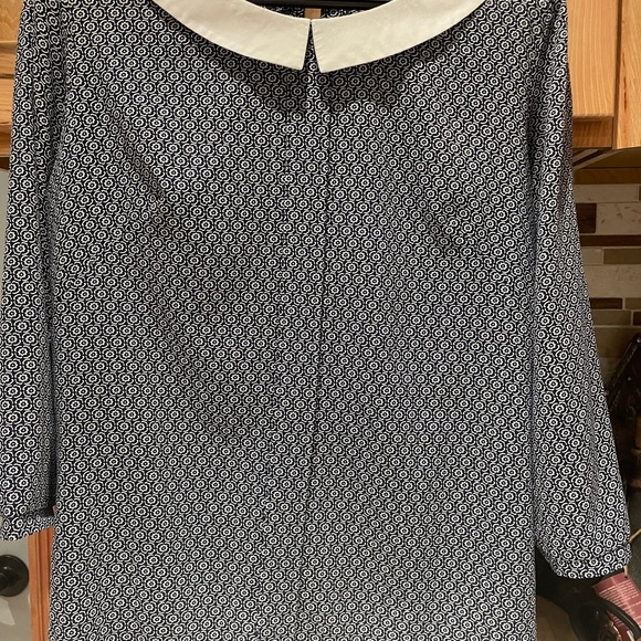 Black and White Patterned Dress with Collar - Picture 1 of 3